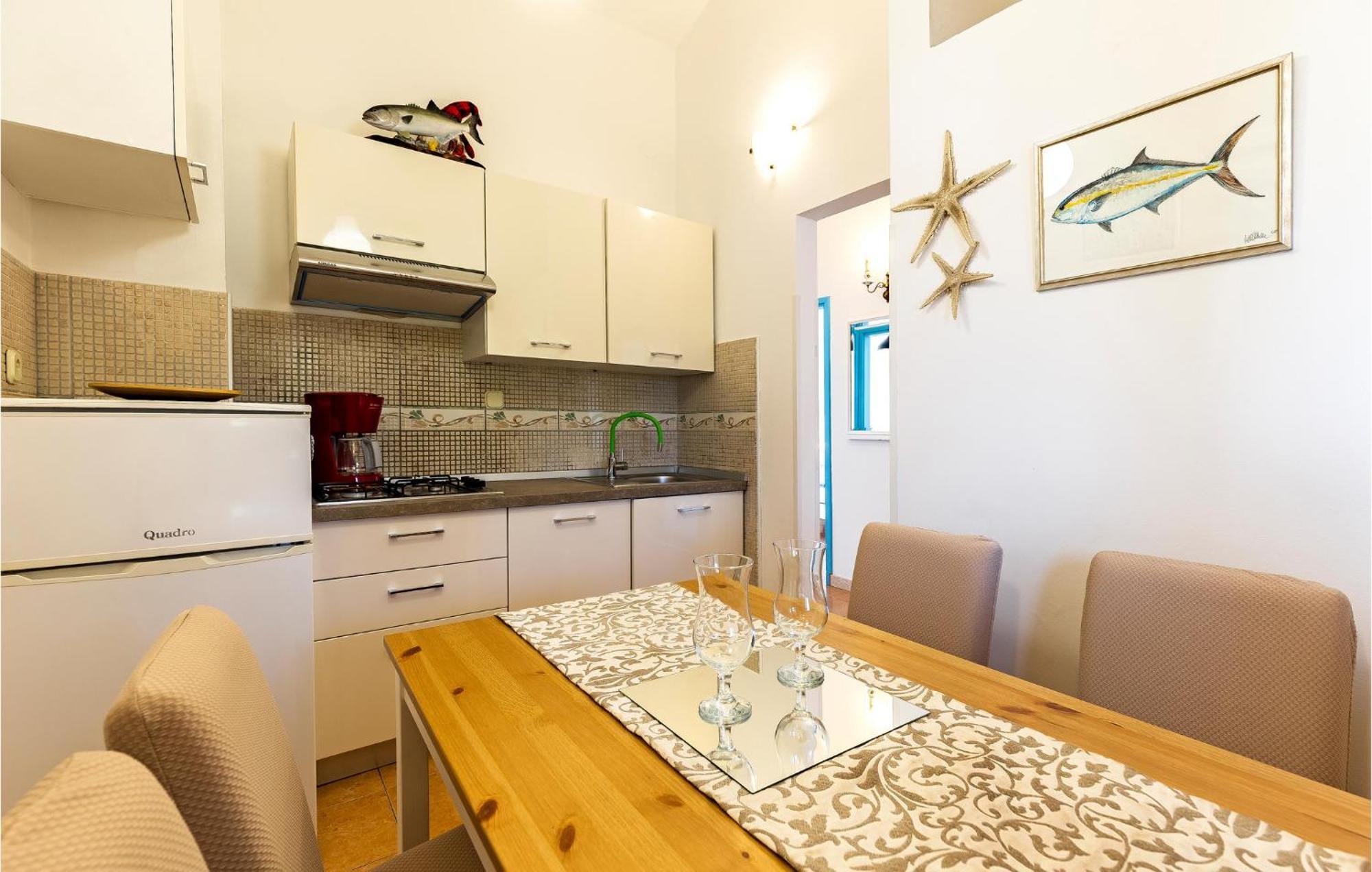 2 Bedroom Beautiful Apartment In Premantura Zewnętrze zdjęcie
