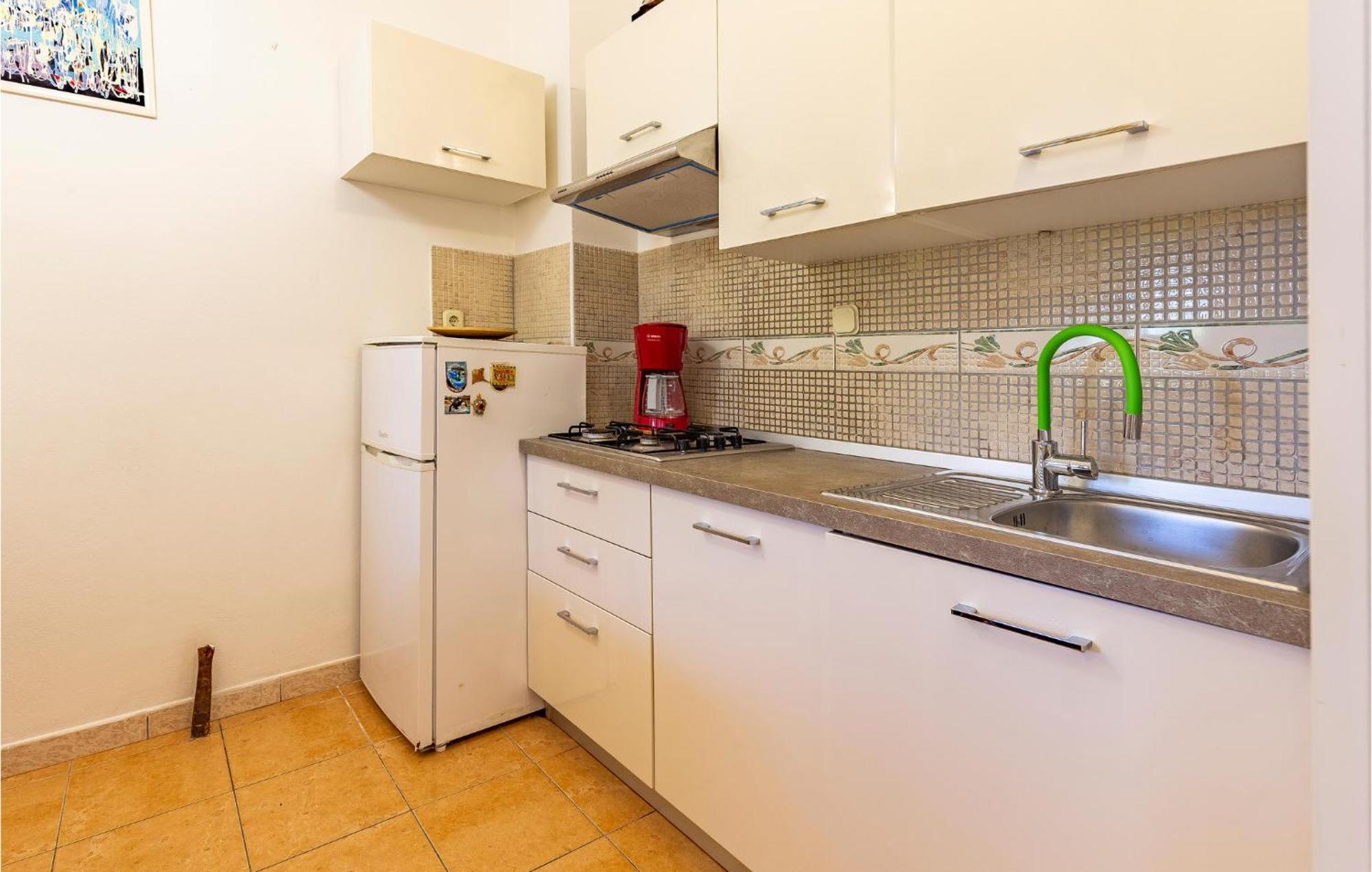 2 Bedroom Beautiful Apartment In Premantura Zewnętrze zdjęcie